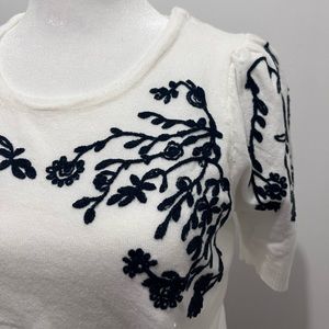 Embroidered White Puffed Short Sleeves